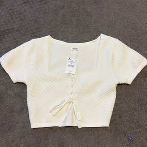 Cotton On, NWT, size small, cropped sweater